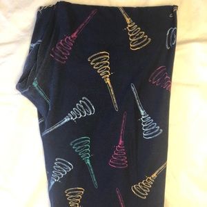 LuLaRoe Tall and Curvy leggings